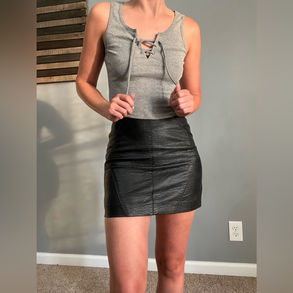 Adorable Grey Crop Top!